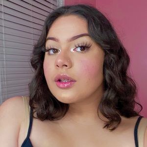 Meet your Posher, Briana